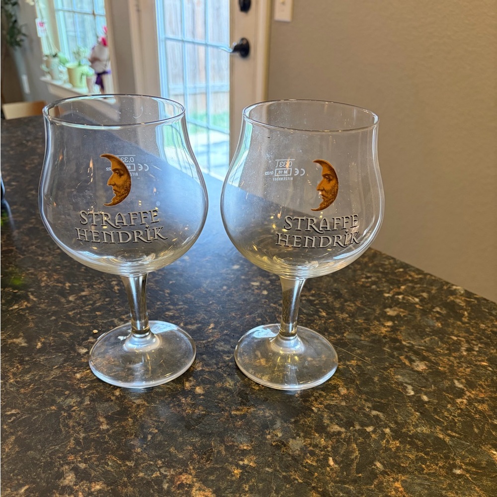 Straffe Hendrik Belgian Chalice Beer Glasses (330 mL / 11.2 oz)– Set of 2